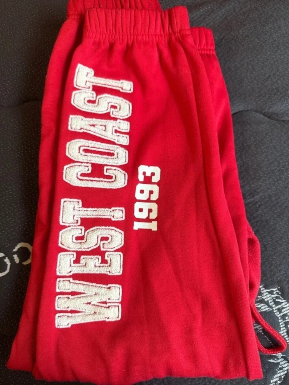 Red 1993 New York State Graphic Two-Piece Hoodie and Jogger Set, Women’s M / US